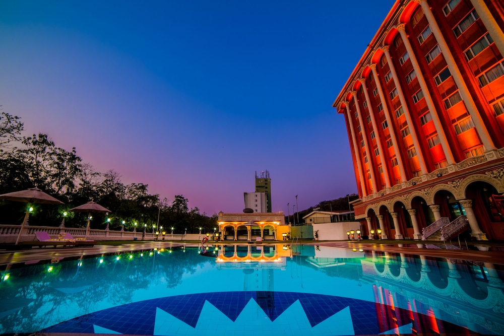 Hotel Sitara pool