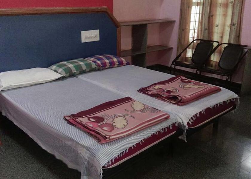 Karnataka Bagalkote double bed room