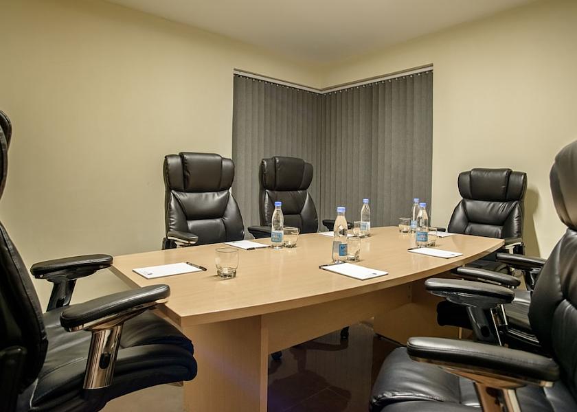  Nairobi Meeting Room