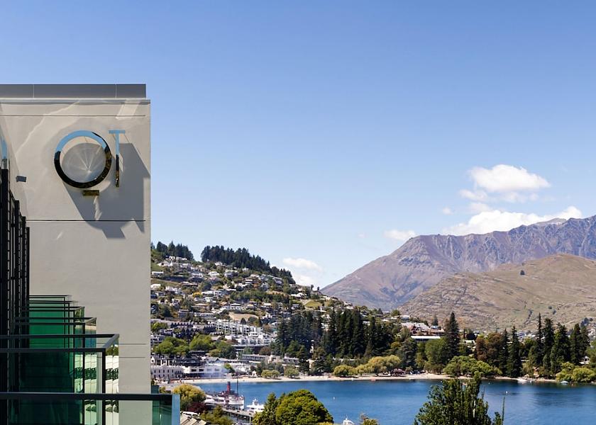 Otago Queenstown Exterior Detail
