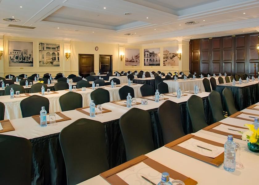  Nairobi Meeting Room