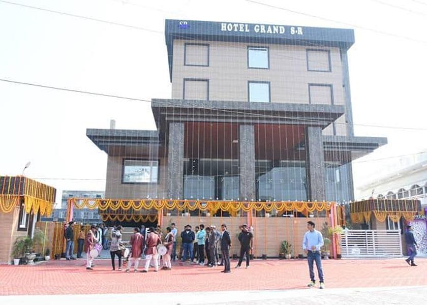 Uttar Pradesh Azamgarh hotel grand s r azamgarh ho azamgarh hotels li l mpi fvptia