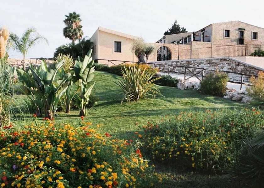 Sicily Syracuse Property Grounds