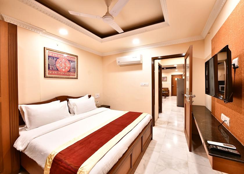 Gujarat Vadodara Room