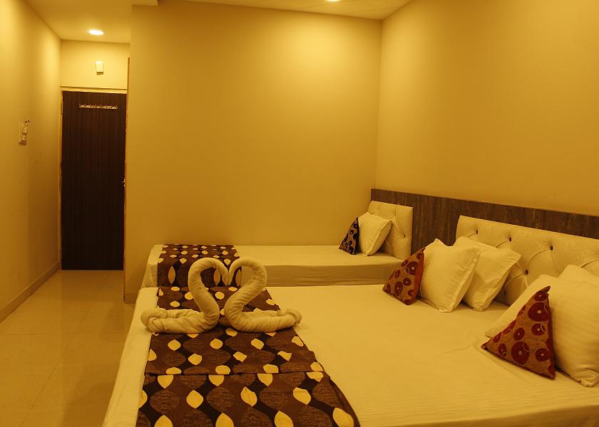 Chhattisgarh Raipur Deluxe AC Room