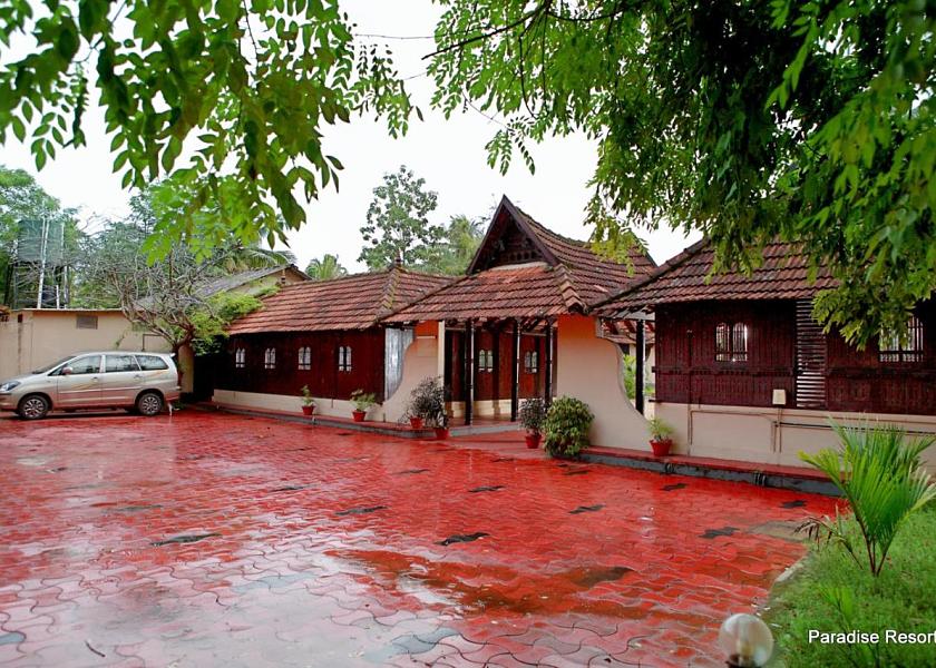 Kerala Kumarakom Hotel Exterior