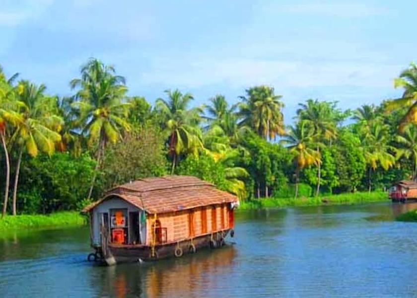 Kerala Alleppey House Boat cruise through Alleppey Backwater villages