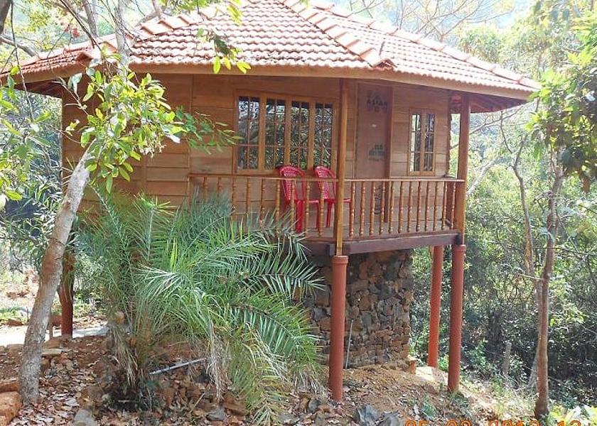 Karnataka Gokarna Wooden Deluxe Cottage