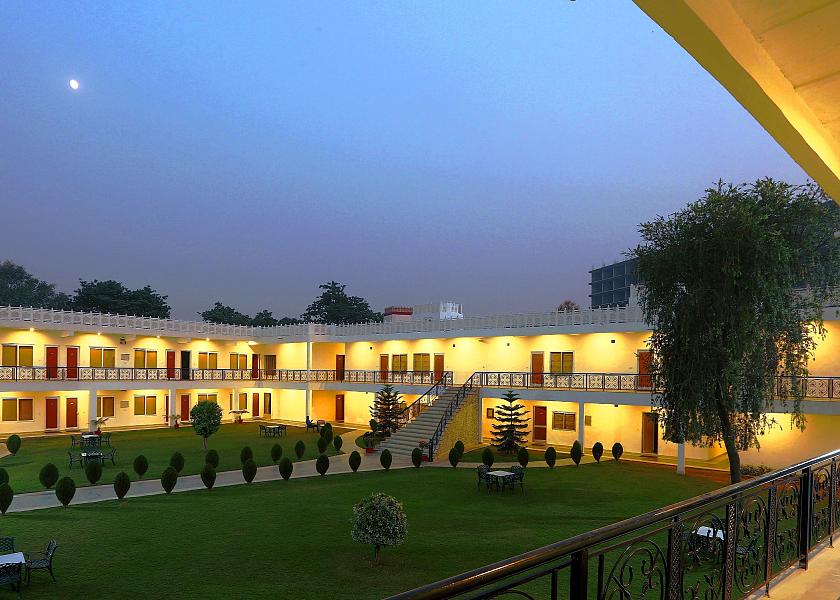 Haryana Gurugram Hotel Exterior