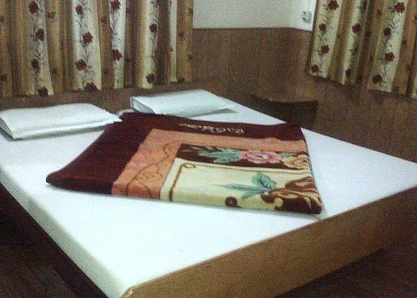Uttarakhand Dhanaulti Bedroom