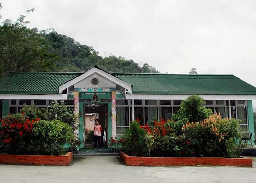Sikkim Rinchenpong front view