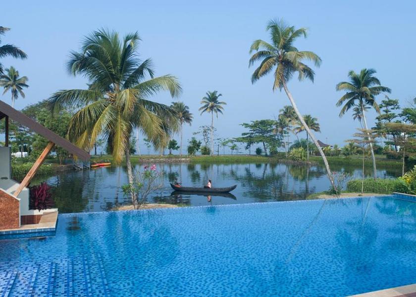 Kerala Kumarakom Swimming Pool