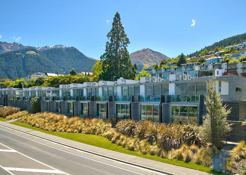 Otago Queenstown Exterior Detail