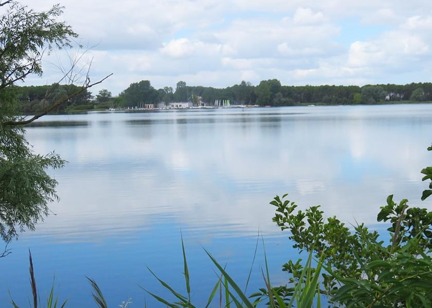 Nouvelle-Aquitaine Bordeaux Lake