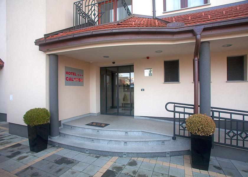  Zagreb Entrance
