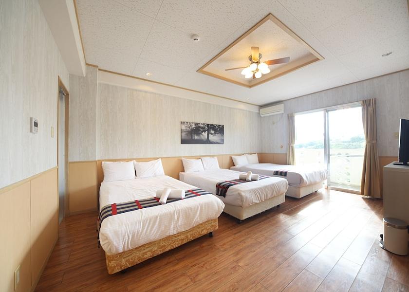  Okinawa Room