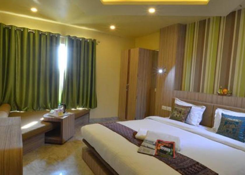 Uttar Pradesh Varanasi Deluxe Room
