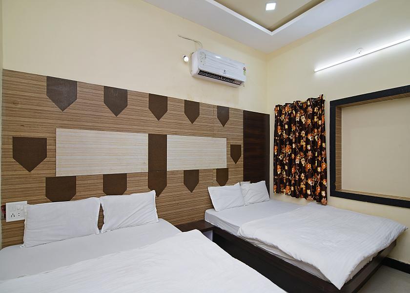 Madhya Pradesh Ujjain Four Bed Ac Room