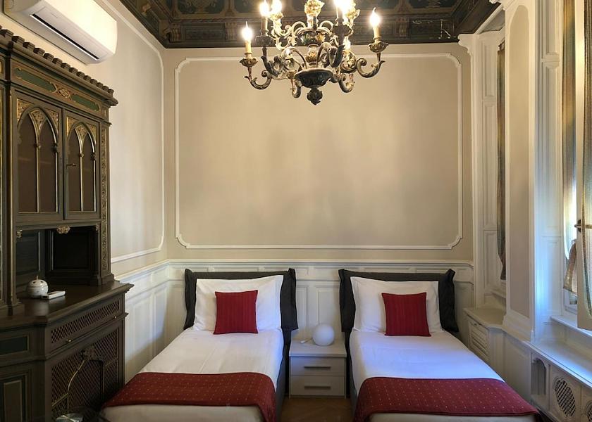 Piedmont Turin Room