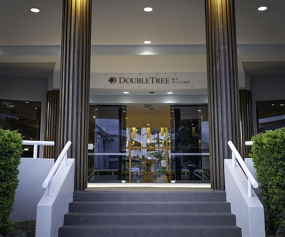 DoubleTree by Hilton Hotel Cairns Queensland Cairns Entrance