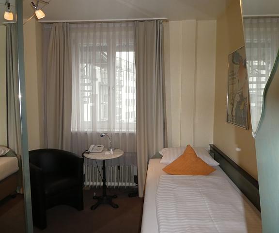 Monopol Hotel North Rhine-Westphalia Dusseldorf Room