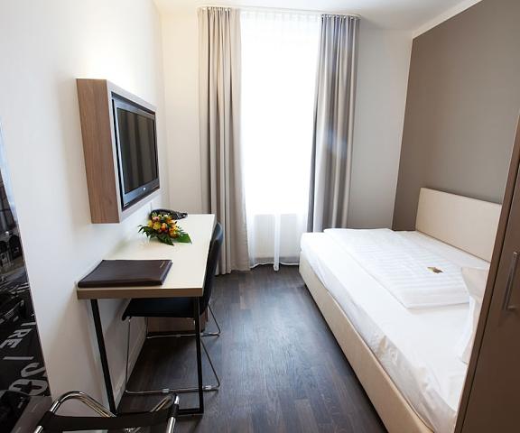 Manhattan Hotel Hessen Frankfurt Room