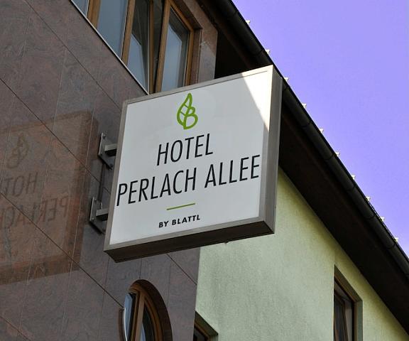 Hotel Perlach Allee Bavaria Munich Exterior Detail