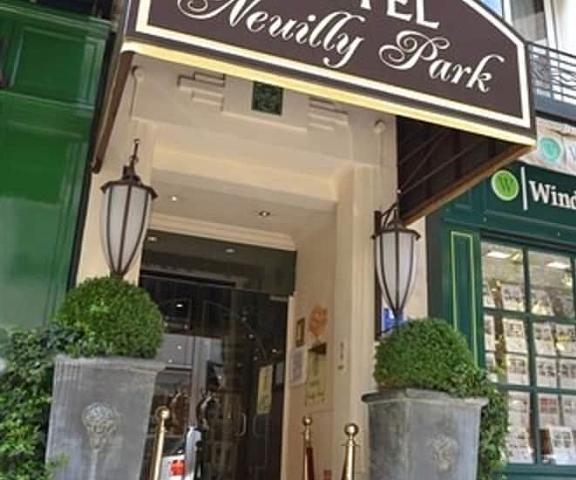Neuilly Park Hotel Ile-de-France Neuilly-sur-Seine Entrance