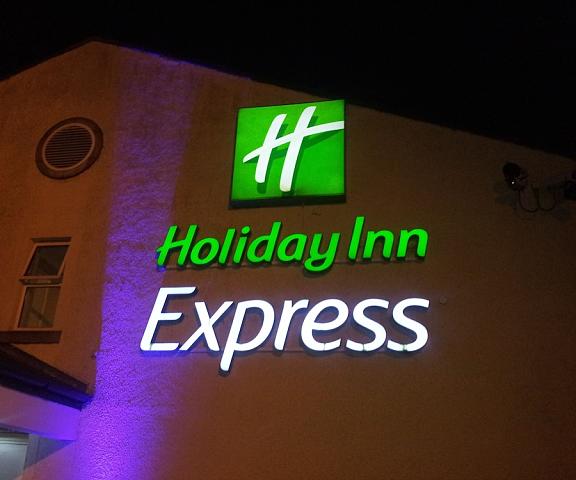 Holiday Inn Express Glenrothes, an IHG Hotel Scotland Glenrothes Facade