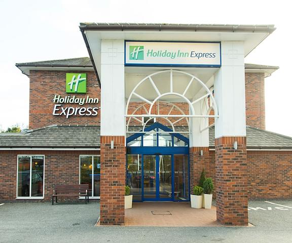 Holiday Inn Express Lichfield, an IHG Hotel England Lichfield Entrance