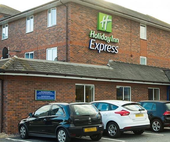 Holiday Inn Express Lichfield, an IHG Hotel England Lichfield Exterior Detail