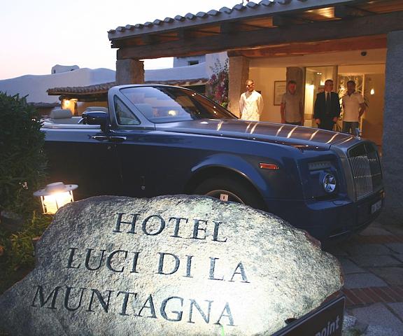 Hotel Luci di La Muntagna Sardinia Arzachena Entrance