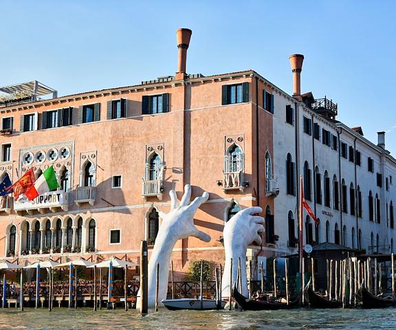 Ca' Sagredo Veneto Venice Exterior Detail
