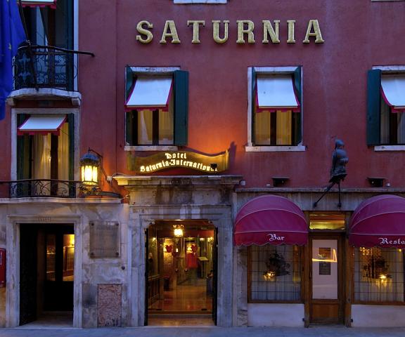 Hotel Saturnia & International Veneto Venice Facade