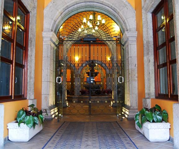 Hotel Morales Historical & Colonial Downtown Core Jalisco Guadalajara Entrance
