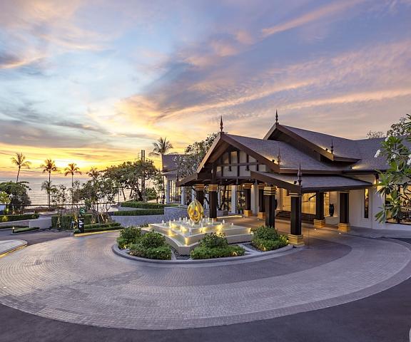 Diamond Cliff Resort and Spa Phuket Patong Entrance