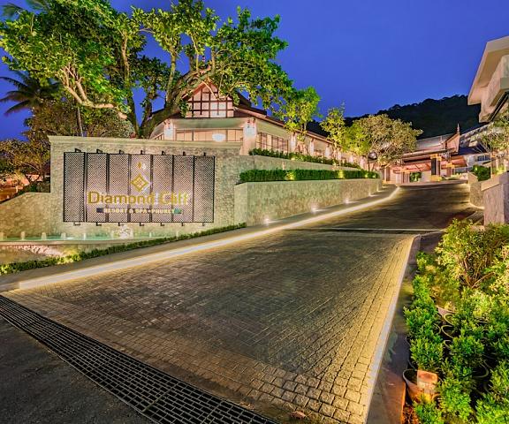 Diamond Cliff Resort and Spa Phuket Patong Entrance