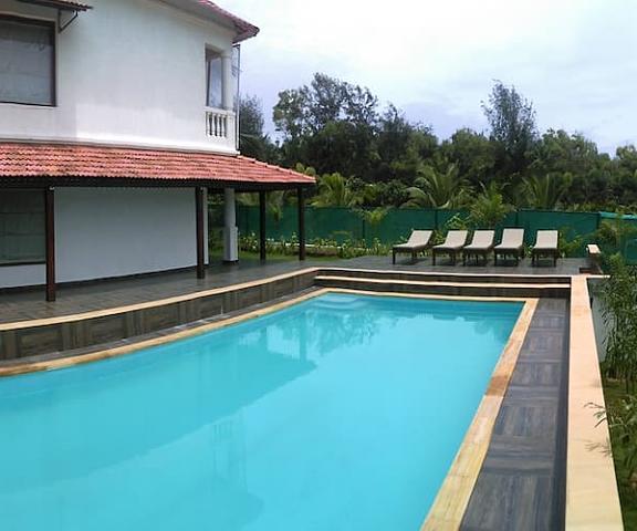 Shining Sand Beach Hotel Goa Goa Pool