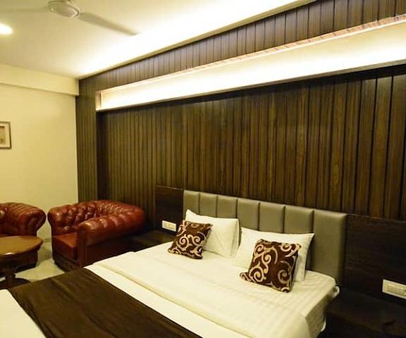 Hotel 24 Seven Maharashtra Nashik Bedroom