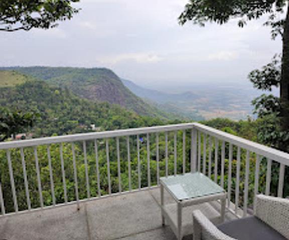 Hills and Hues Kerala Thekkady Hotel View