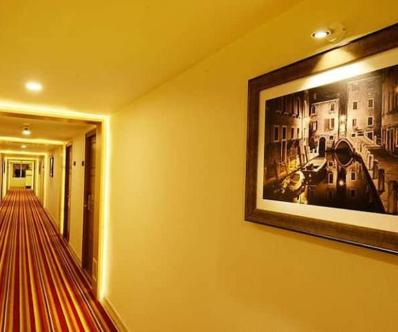 Hotel Mahis Gateway Tamil Nadu Coimbatore Corridors