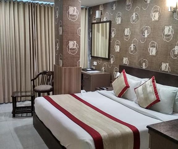 Gold Stone Comfort Uttaranchal Dehradun Deluxe Double Room
