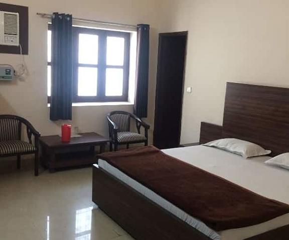 Hotel Sangam Uttaranchal Dehradun Deluxe AC Room