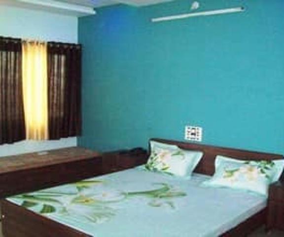 Hotel Om Palace Gujarat Mandvi Bedroom1