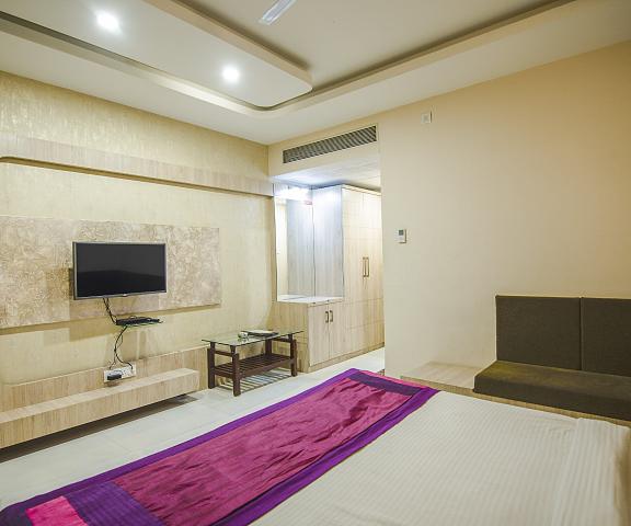Hotel Signetic Blue Madhya Pradesh Bhopal 1025