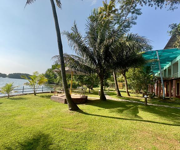 Lake N River Resort Munroe Island Kerala Kollam Hotel Exterior