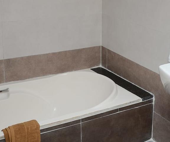 Hotel Jai Maata Grandeur Karnataka Shimoga Suite Bath Tub