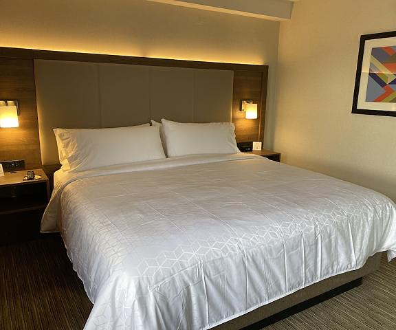 Holiday Inn Express & Suites Chatsworth, an IHG Hotel California Chatsworth Room