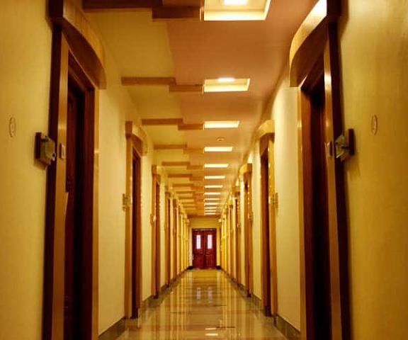 Hotel Vijetha Inn Andhra Pradesh Srikakulam corridor