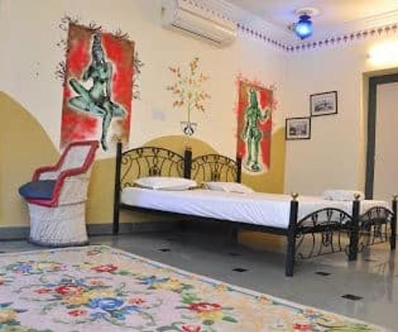 Banjara Hostel Rajasthan Udaipur Bedroom